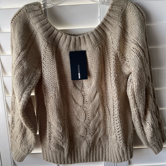 Fashion Nova Sweater - Picture 2 of 3